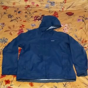 Patagonia men's rain jacket size M